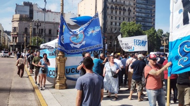 El SOMU marchó al Congreso con la consigna “El Mar Argentino no se Vende”